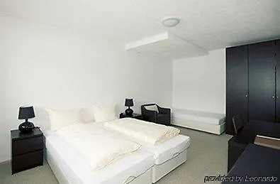 Garni Roemerhof 3* אינסברוק