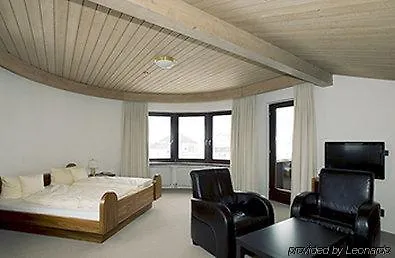 Hotel Garni Roemerhof 3*